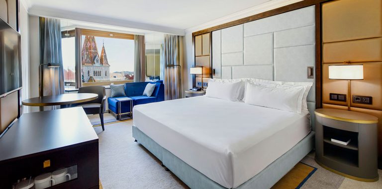 Hilton оборудует номера в своих отелях системами умного дома