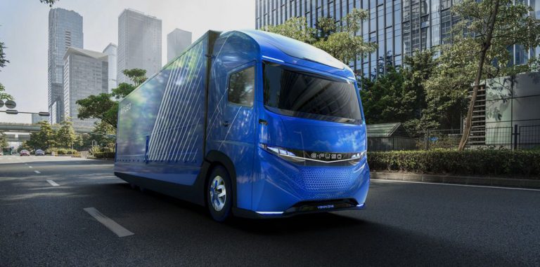 Daimler начал поставки городских электрогрузовиков в Европе