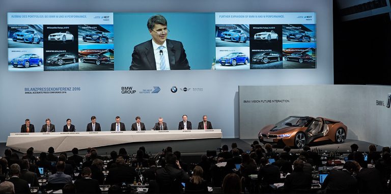 BMW хочет выпустить самый умный робомобиль на рынке