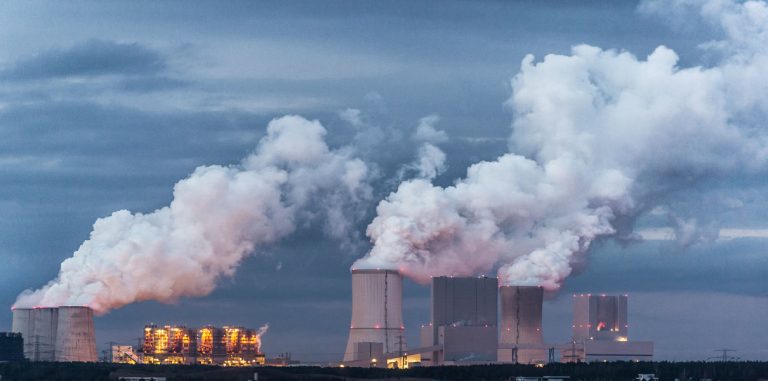Китай запускает крупнейший в мире рынок квот на выбросы CO2