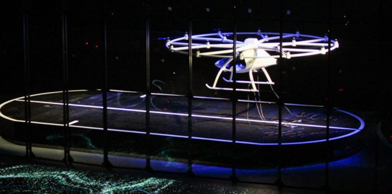 Беспилотное аэротакси Volocopter поднялось над сценой CES