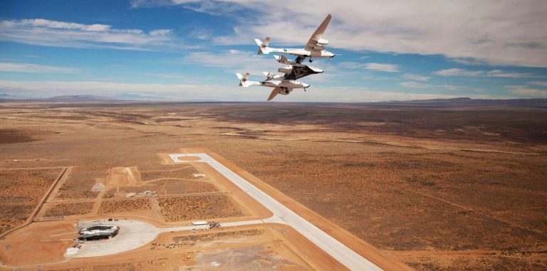 Virgin Galactic успешно испытала туристический космический корабль