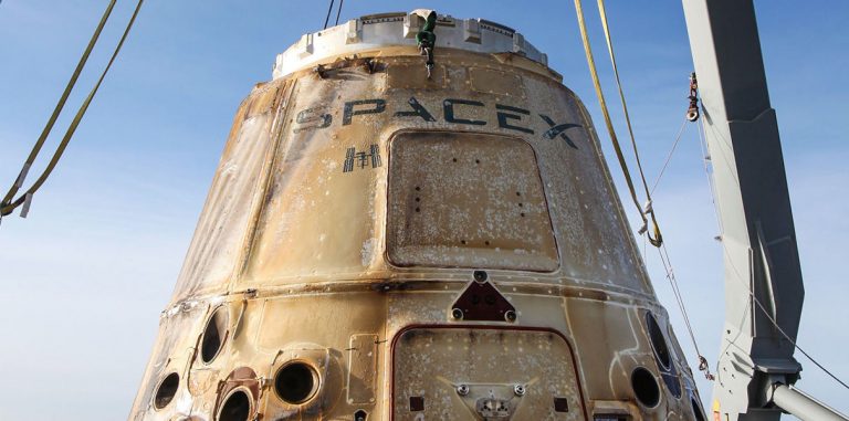 Космический грузовик Dragon второй раз вернулся с орбиты на Землю