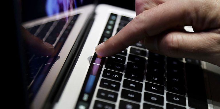 Apple выпустит дешевый MacBook