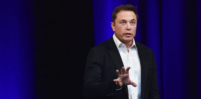 Илон Маск на 10 лет откажется от зарплаты в Tesla