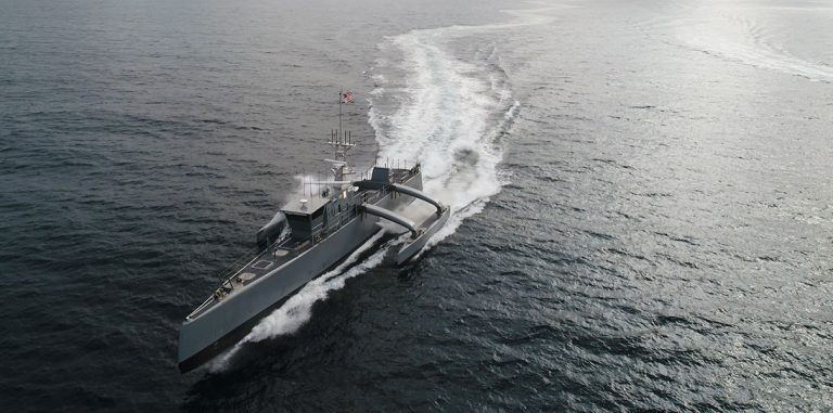 Беспилотный корабль-разведчик стал частью ВМФ США