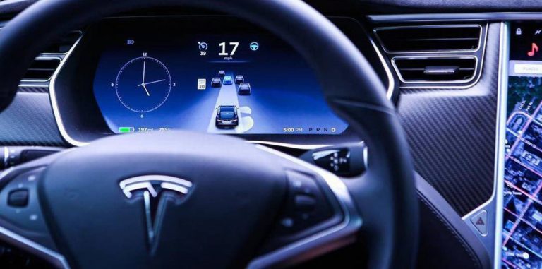 Маск: «Беспилотная Tesla проедет через всю Америку через 3-6 месяцев»