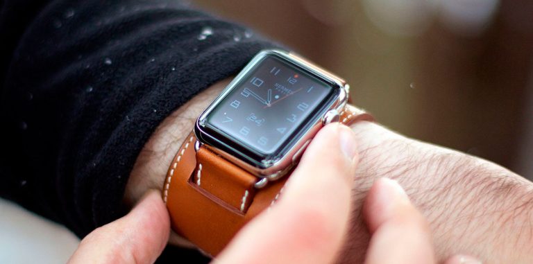 По продажам часов Apple обошла всех производителей швейцарских часов