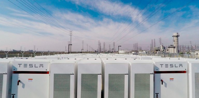 Tesla построит хранилища электроэнергии Powerpack в Нью-Йорке