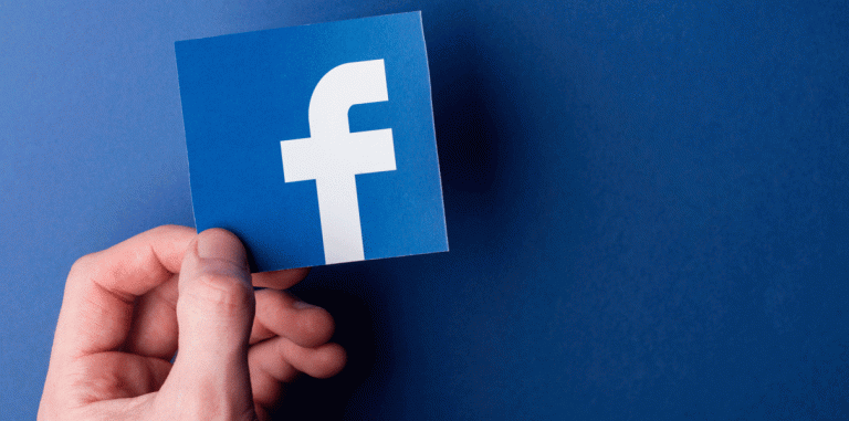 Facebook может ввести платный отказ от рекламы