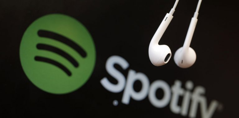 Spotify разрабатывает собственный музыкальный плеер для автомобилистов