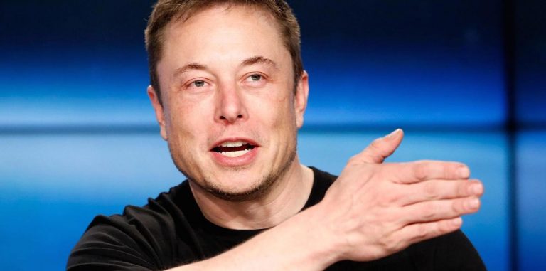 Илон Маск рассказал, что Tesla слишком надеялась на роботов в производстве. А зря!