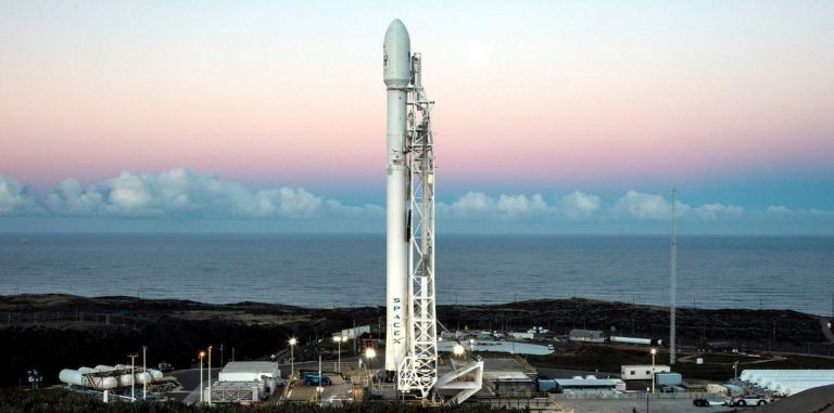 SpaceX запустила самую мощную свою ракету-носитель — Falcon 9 Block 5