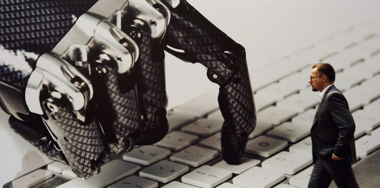 30% канадцев предпочтут работать под руководством робота