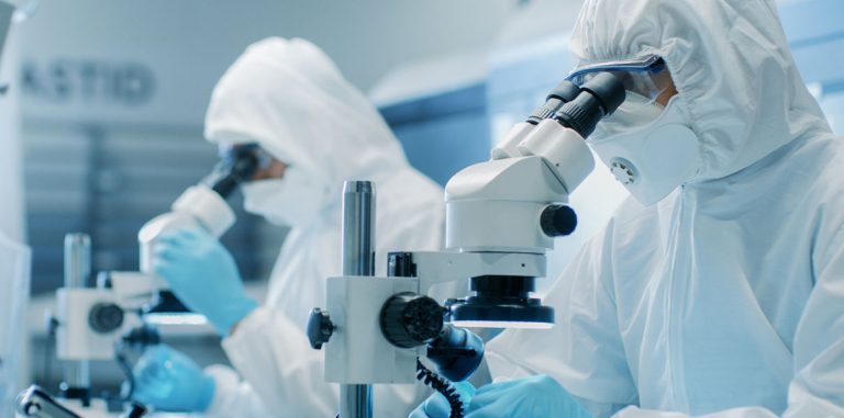 Лекарства из принтера и испытания на роботах: как новые технологии изменили фарму