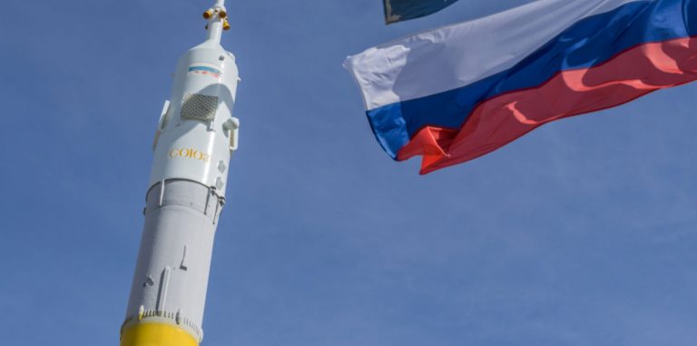Роскосмос предложил частным компаниям убирать космический мусор на орбите
