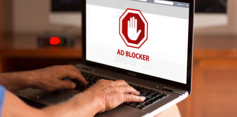 Разработчик блокировщика рекламы Adblock запустил сервис по борьбе с фейковыми новостями