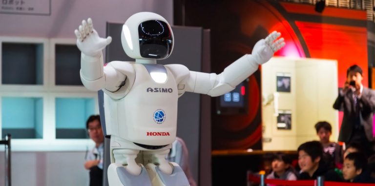 Honda разработает робота-сиделку на базе андроида ASIMO