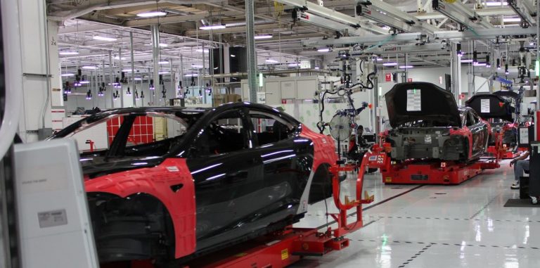 Tesla не будет проводить тест на безопасность для ускорения производства электрокаров