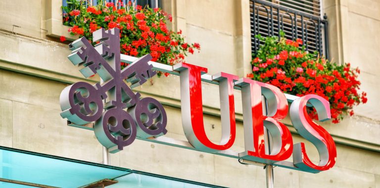 Швейцарский банк UBS создал цифровой клон своего главного экономиста. На всякий случай