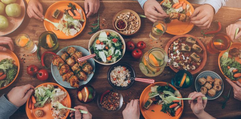 Мясная революция: как перейти от веганских заменителей к клеточным технологиям и биореакторам