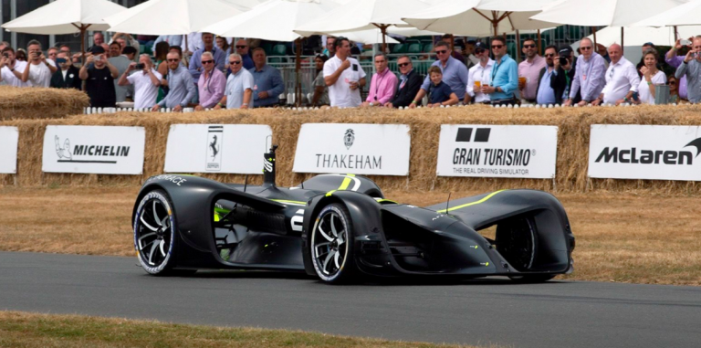 Беспилотный спортивный суперкар Roborace будет ездить быстрее профессиональных гонщиков из «Формулы-1»