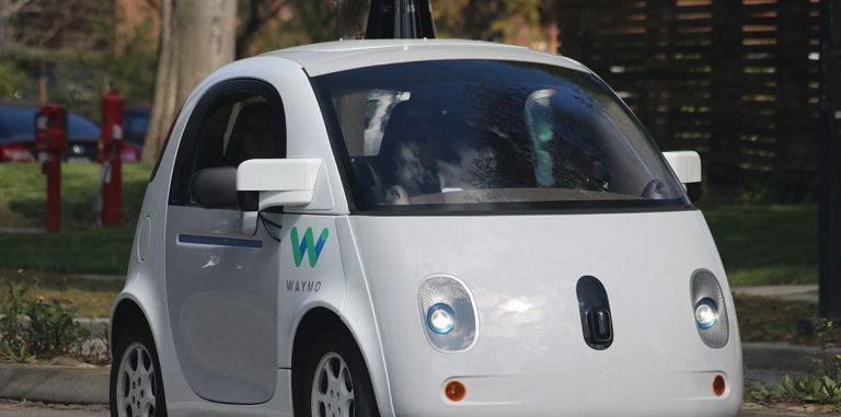 Беспилотные машины Waymo проехали 13 млн км по дорогам общего пользования