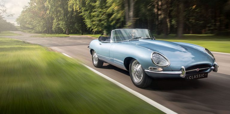 Jaguar выпустит электрическую версию культового спортивного автомобиля Zero