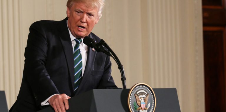 Дональд Трамп обвинил Google в подтасовке результатов выдачи новостей о нем