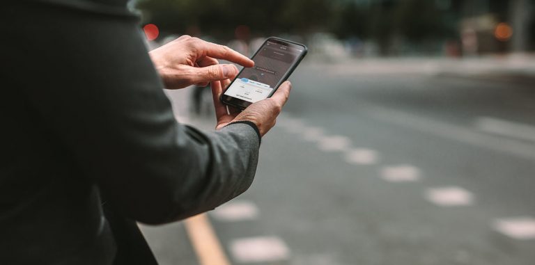 Жители Калифорнии выступили против развития 5G из-за страха заболеть раком