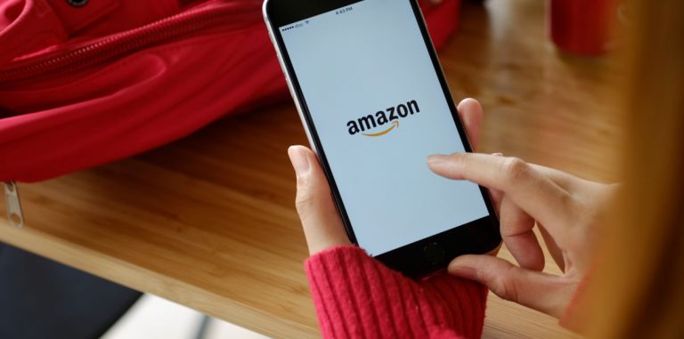 Сотрудников Amazon обвинили в продаже данных клиентов компании