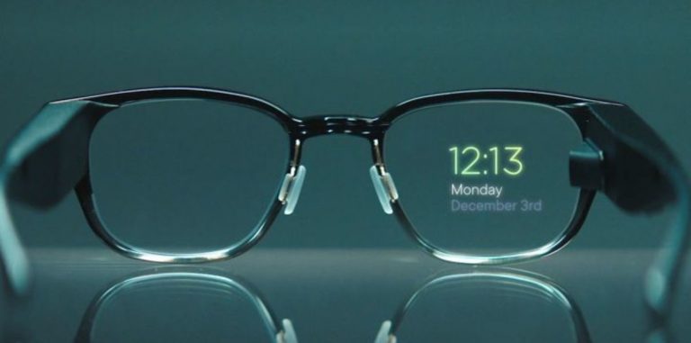 Стартап North выпустил умные очки Focals. Они управляются кольцом-джойстиком