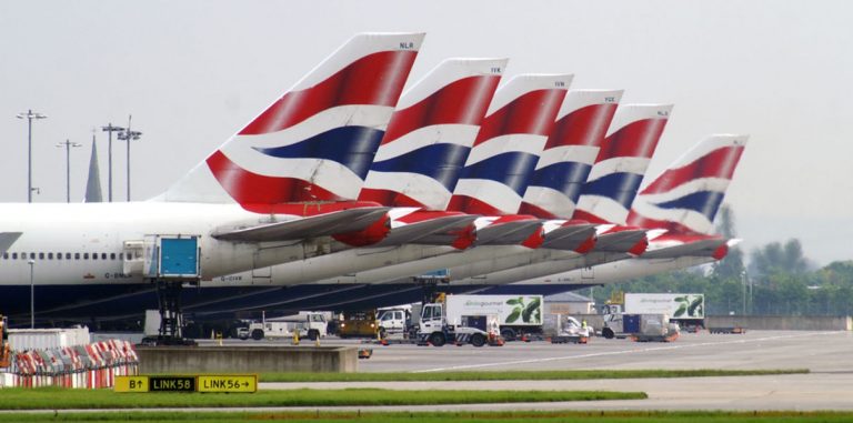 Хакеры украли данные 565 тыс. клиентов авиакомпании British Airways