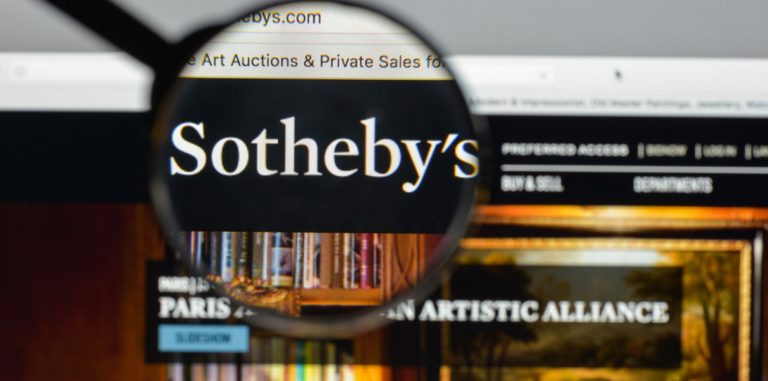 На аукционе Sotheby’s в Нью-Йорке будет продан кусочек лунного грунта за $1 млн