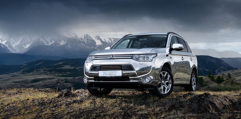 Лидер продаж электромобилей в Европе — Mitsubishi Outlander PHEV