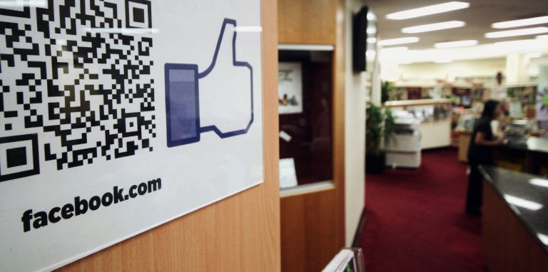 Facebook запустит версию соцсети специально для офисов