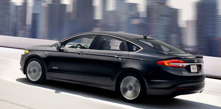Гибрид 2017 Ford Fusion Energi побил рекорд по запасу хода