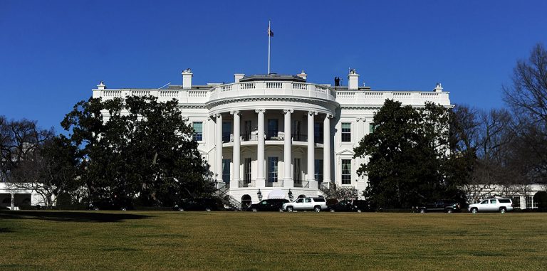 Власти США решили выяснить, насколько опасен ИИ