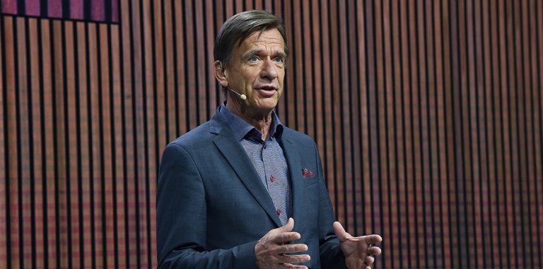 Президент Volvo: «Дизель будет дорожать, а гибриды — дешеветь»