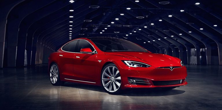 Две новинки модельного ряда Tesla S