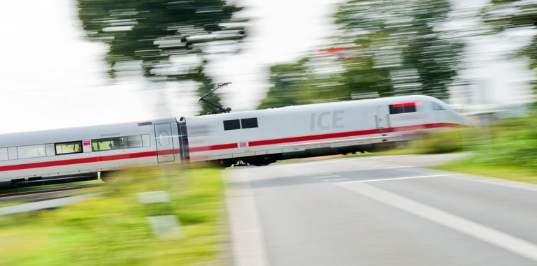 Германия к 2023 году перейдет на беспилотные поезда