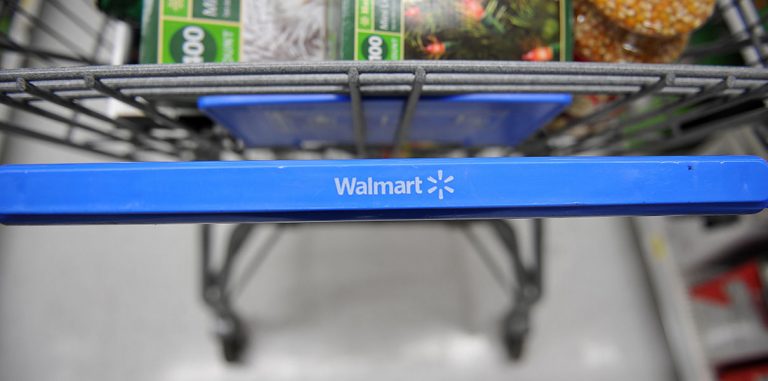 Walmart обзаводится автоматическими тележками
