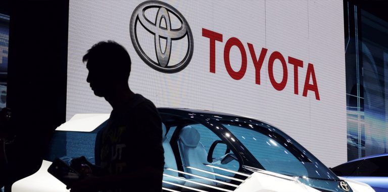 Toyota запатентовала летающую машину-трансформер
