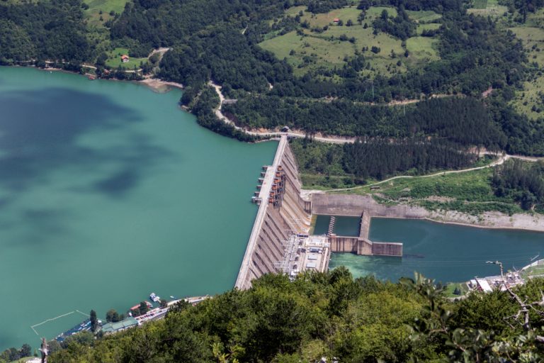 Ученые: плотины и водохранилища могут увеличивать дефицит воды в регионе