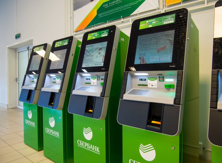 Сбербанк за год заменил 70% менеджеров среднего звена искусственным интеллектом