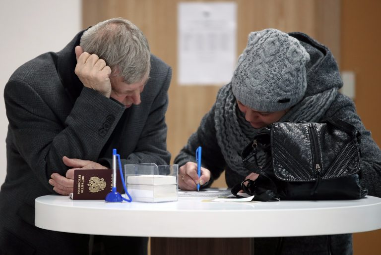В МФЦ обнаружили огромное количество копий паспортов. Эти данные никак не защищаются