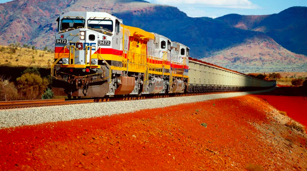 Большой поезд большую дорогу. Рио тинто железная дорога. Поезд Rio Tinto (Австралия). Рио-тинто в Австралии. Грузовой поезд Рио тинто.