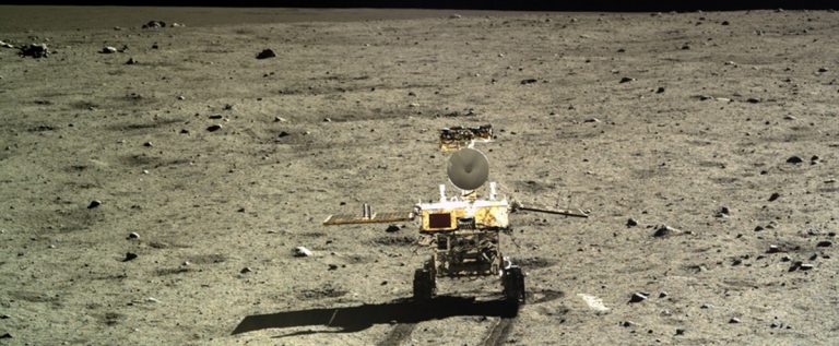 Китайский космический зонд Chang’e-4 вышел на свою рабочую орбиту. В ближайшее время он сядет на обратную сторону Луны
