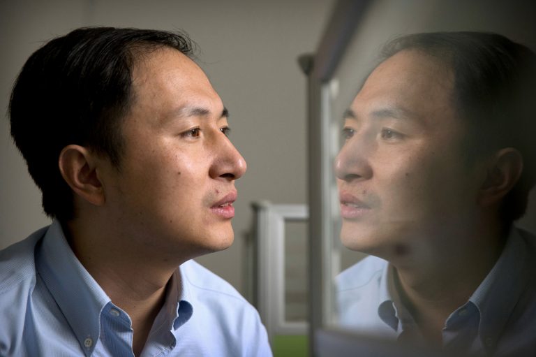 Китайский создатель CRISPR-детей стал антигероем в десятке людей года по версии Nature