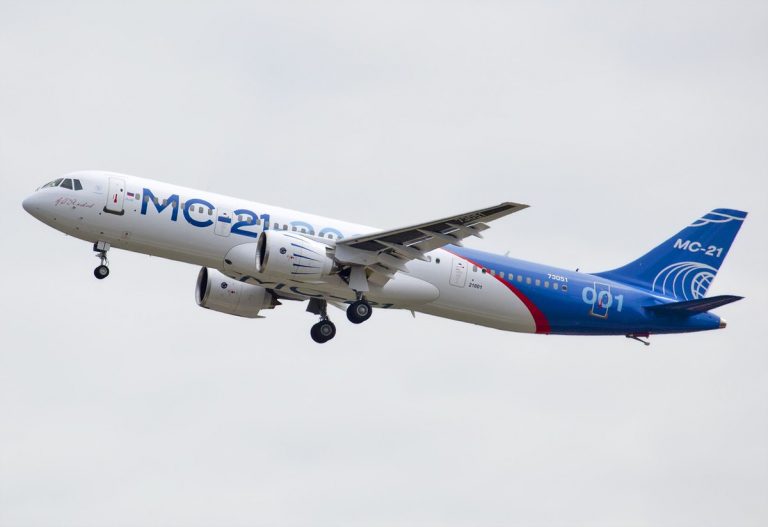 Посмотрите на российский самолет МС-21, в разработку которого вложат до 460 млрд рублей к 2025 году